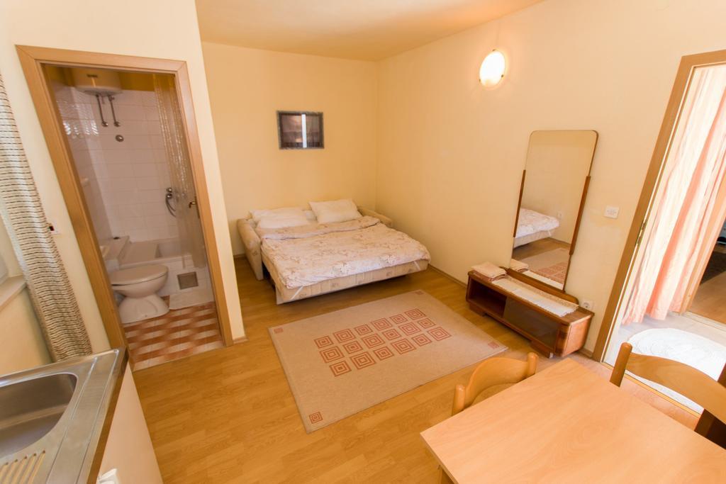 Studios Jakov Makarska Exterior foto